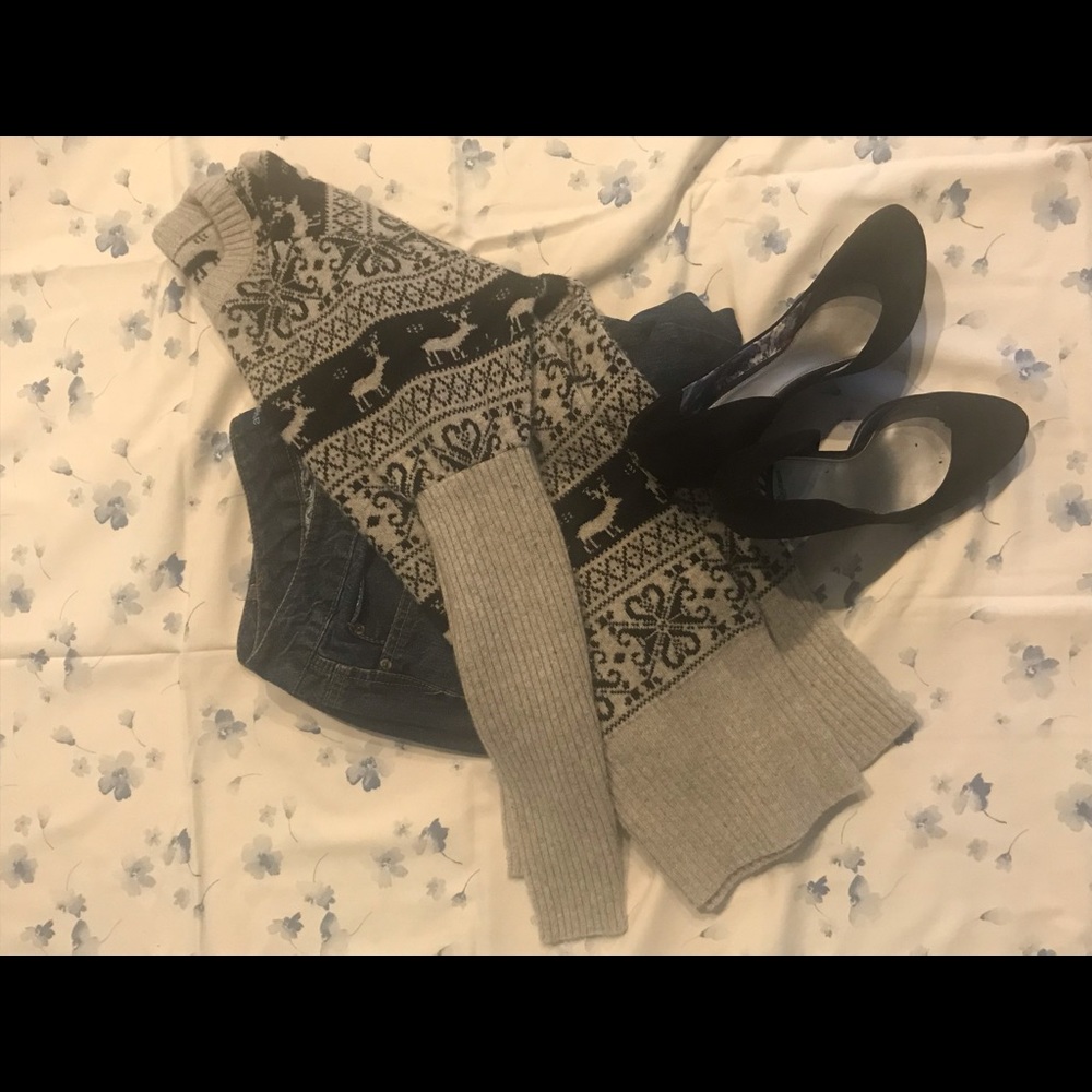 Super soft wool blend Nordic style sweater.